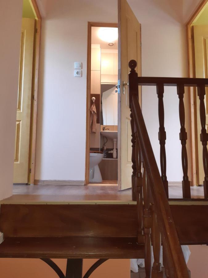Narcisz Apartman Gyula Bagian luar foto